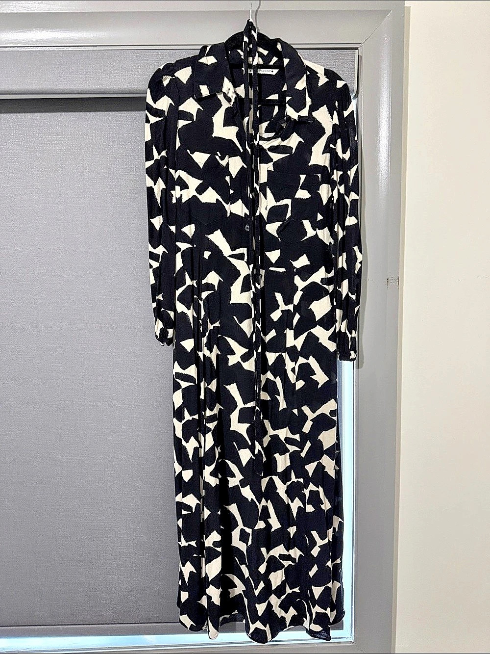 Zara Black and White Abstract Print Midi Shirt Dress Black & White Abstract